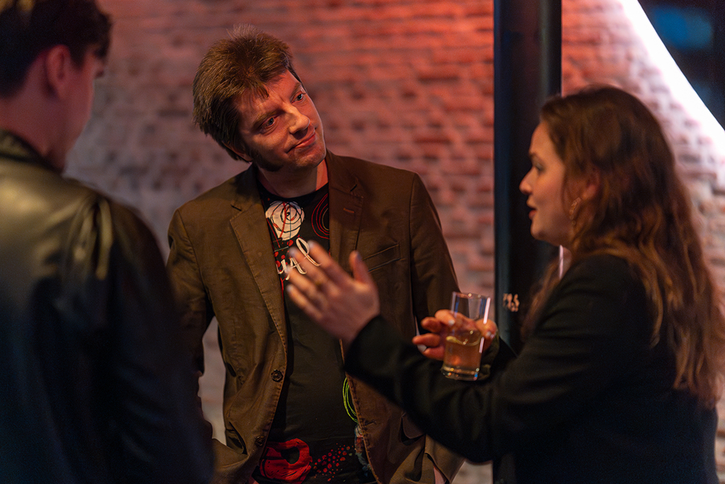 Event fotografie: Hoofdredacteur Rogier van Nierop van 3voor12Leiden in gesprek in het Leidse Nobel Fotograaf Roactive